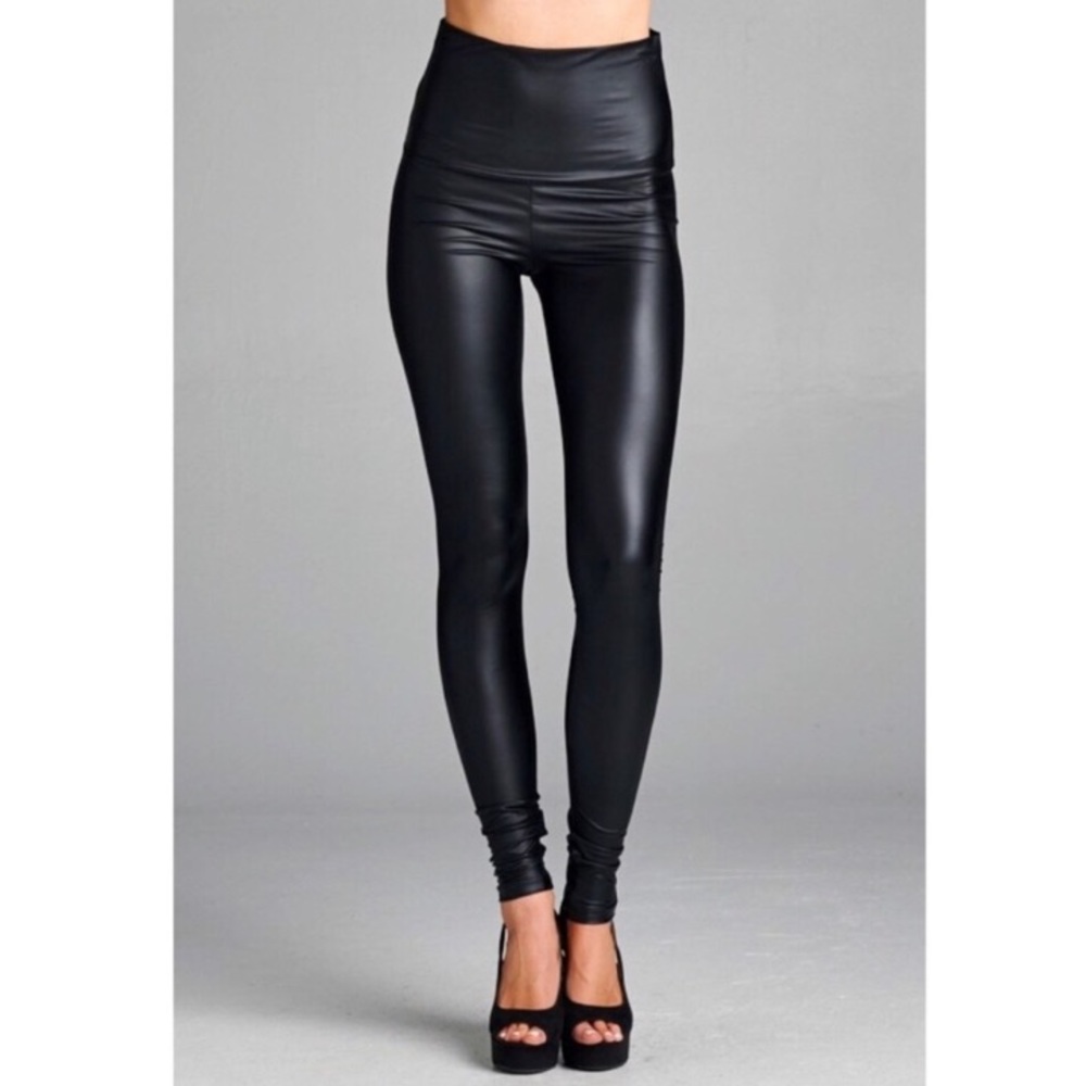 🖤 Faux Leather Leggings 🖤